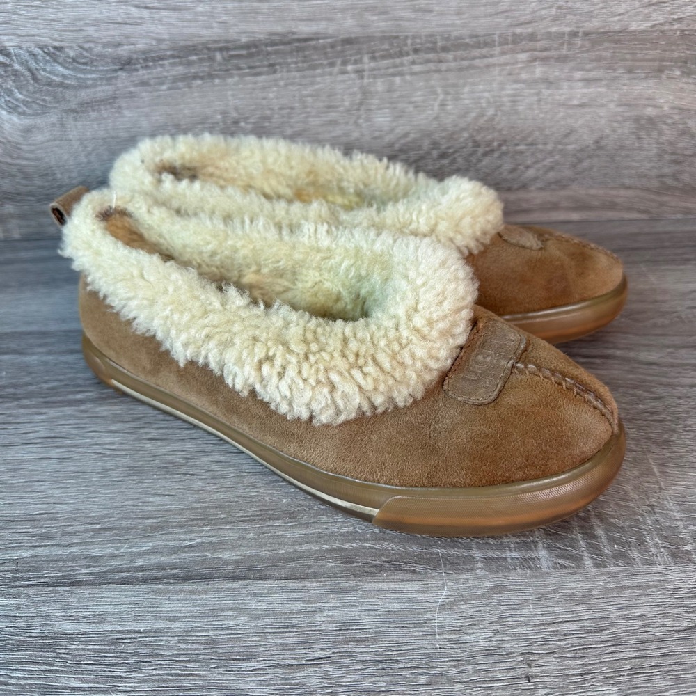 UGG Australia Moccasin Slippers Women's 7 Chestnut Suede Sheepskin Fur Collar